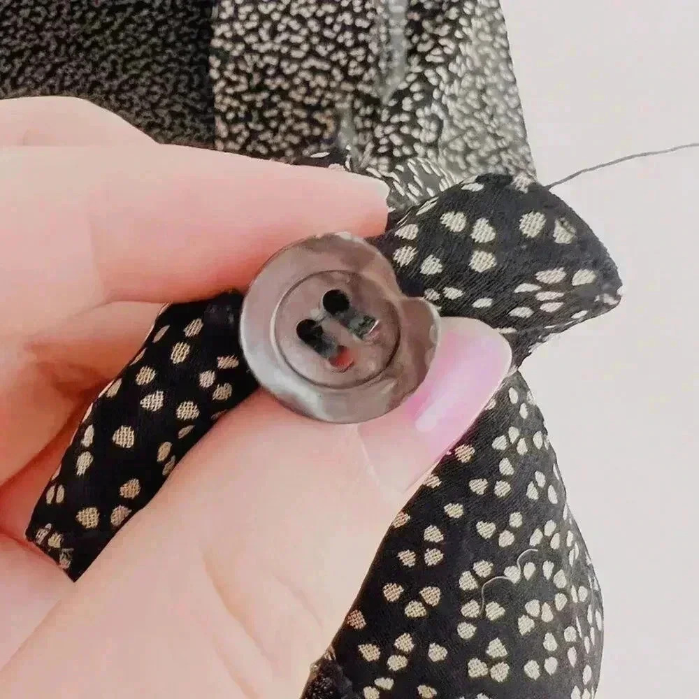 Vintage Giorgio Armani Black Cream Spotted Long Sleeve Button Up Blouse Size 8 - Picture 8 of 8